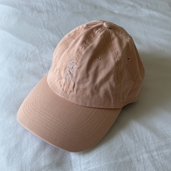Accessories - finger heart baseball hat